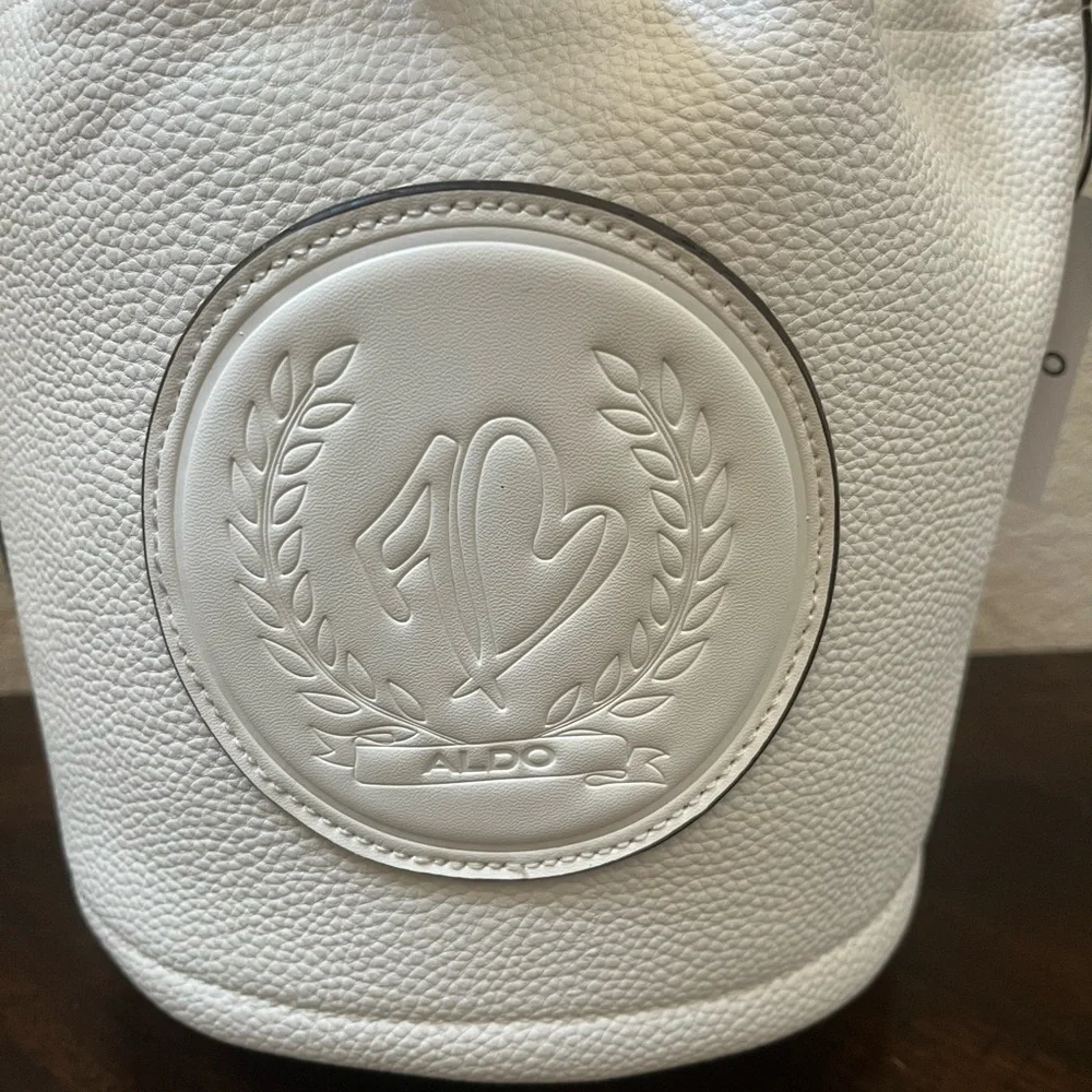 Aldo Berabrinax White Bucket Bag - Picture 2 of 10